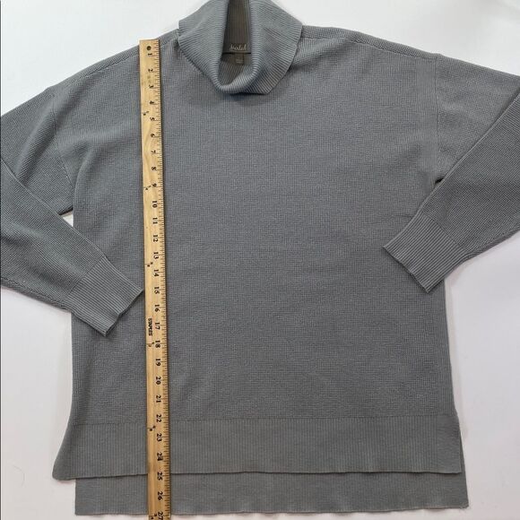 Marled Gray Turtleneck Sweater Women’s Layered Hem Long Sleeve Sz L - Picture 3 of 5